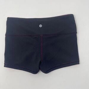 Lululemon Womens Activewear Reversible Shorts Elastic Waist Purple Black Size 4
